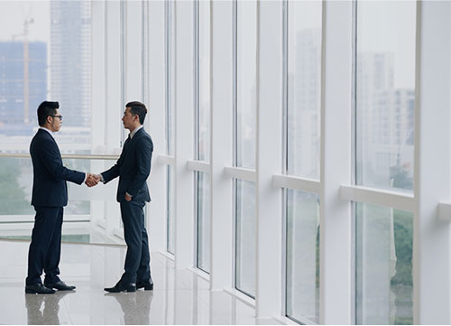 欺人亦是自欺，此又是自欺之甚者